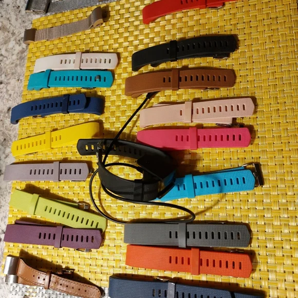 Charge2 Fitbit Watch & several Bands - Picture 3 of 4